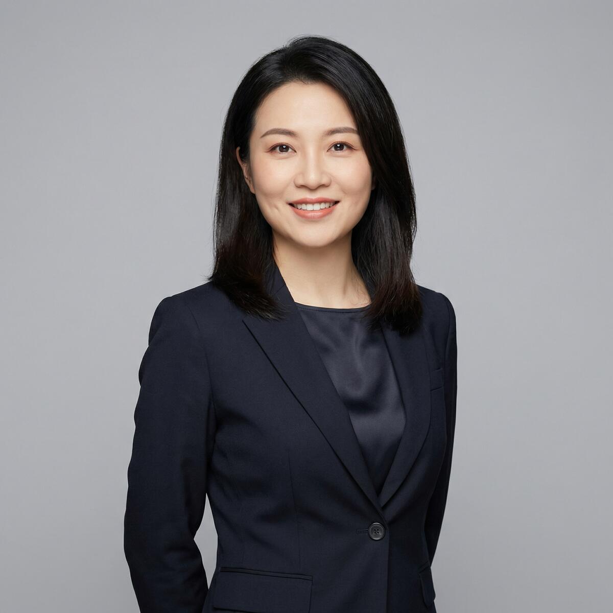 办公桌上制片人-林雪晴